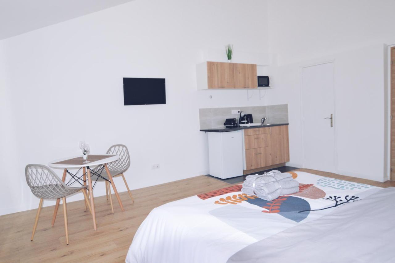 Studios Lsquare-Residence Châtellerault Eksteriør billede